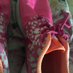 Nike Shoes - Nike roshe Nike Shoes - Nike roshe